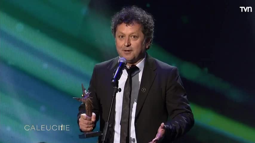 Premios Caleuche 2024: Daniel Alcaíno celebra en "TV/Series" por "La Sangre del Camaleón"