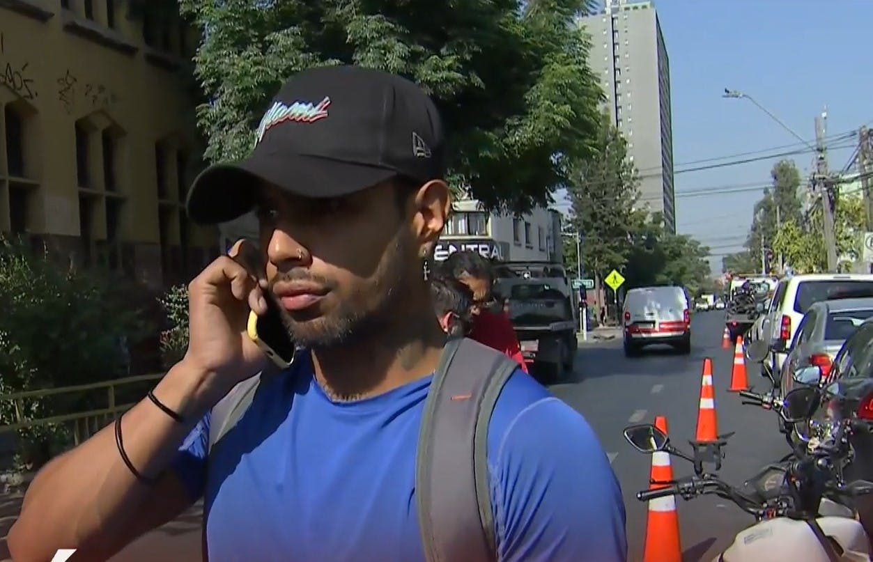 "Sabía que me iban a quitar la moto": Detienen a conductor extranjero tras intento de fuga a fiscalización