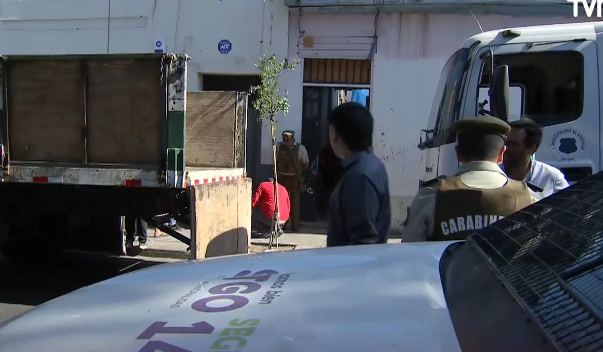 "Denunciamos cuatro años y nunca nos pescaron": El descargo de vecina a casa desalojada ligada a banda criminal en barrio Yungay