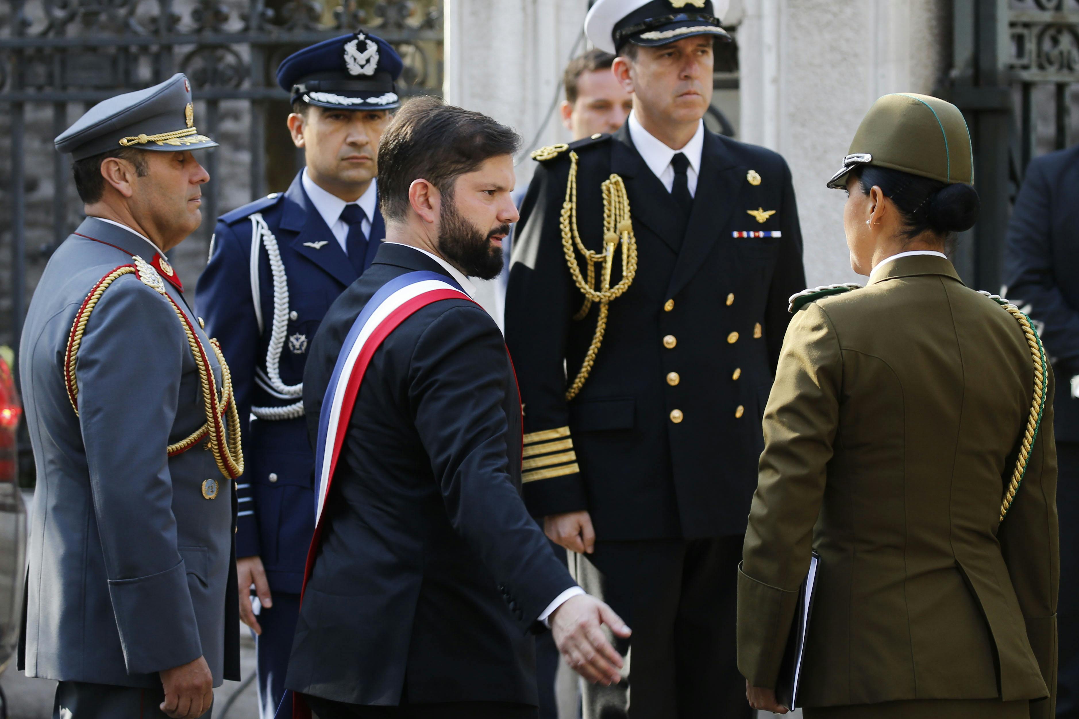 Presidente Boric llega al ex Congreso para liderar homenajes a exmandatario Sebastián Piñera