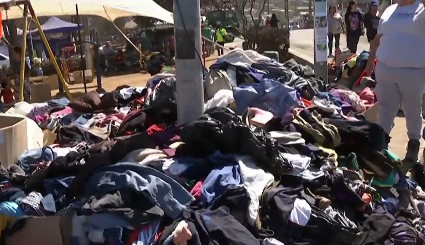 ¡No sean así! Denuncian donación de ropa en mal estado a damnificados de incendios