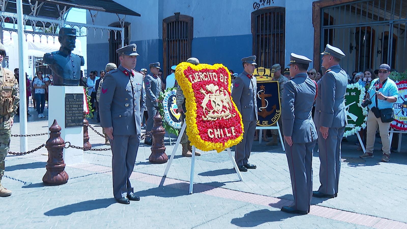 Realizan desfile conmemorativo por aniversario de Antofagasta