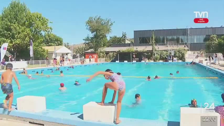 Masivo cierre de talleres de natación