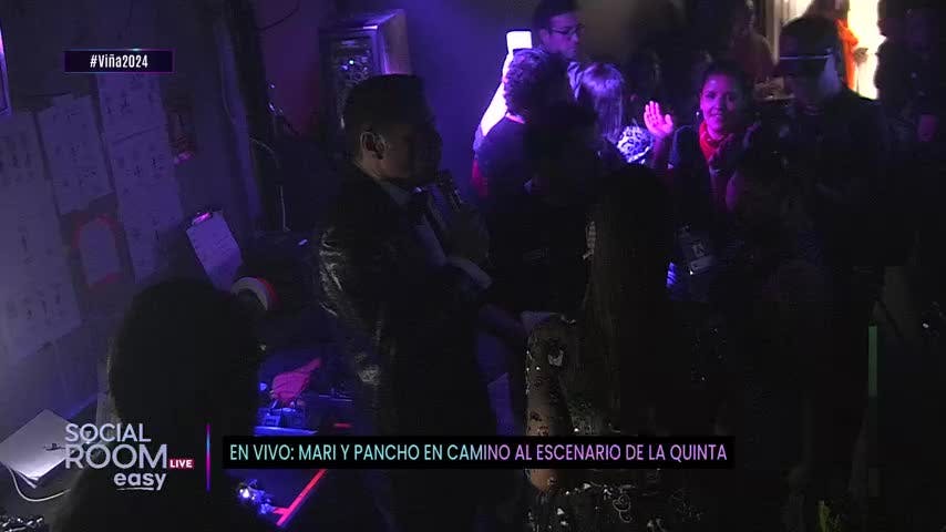 El emotivo abrazo de Francisco Saavedra y María Luisa Godoy con sus esposos