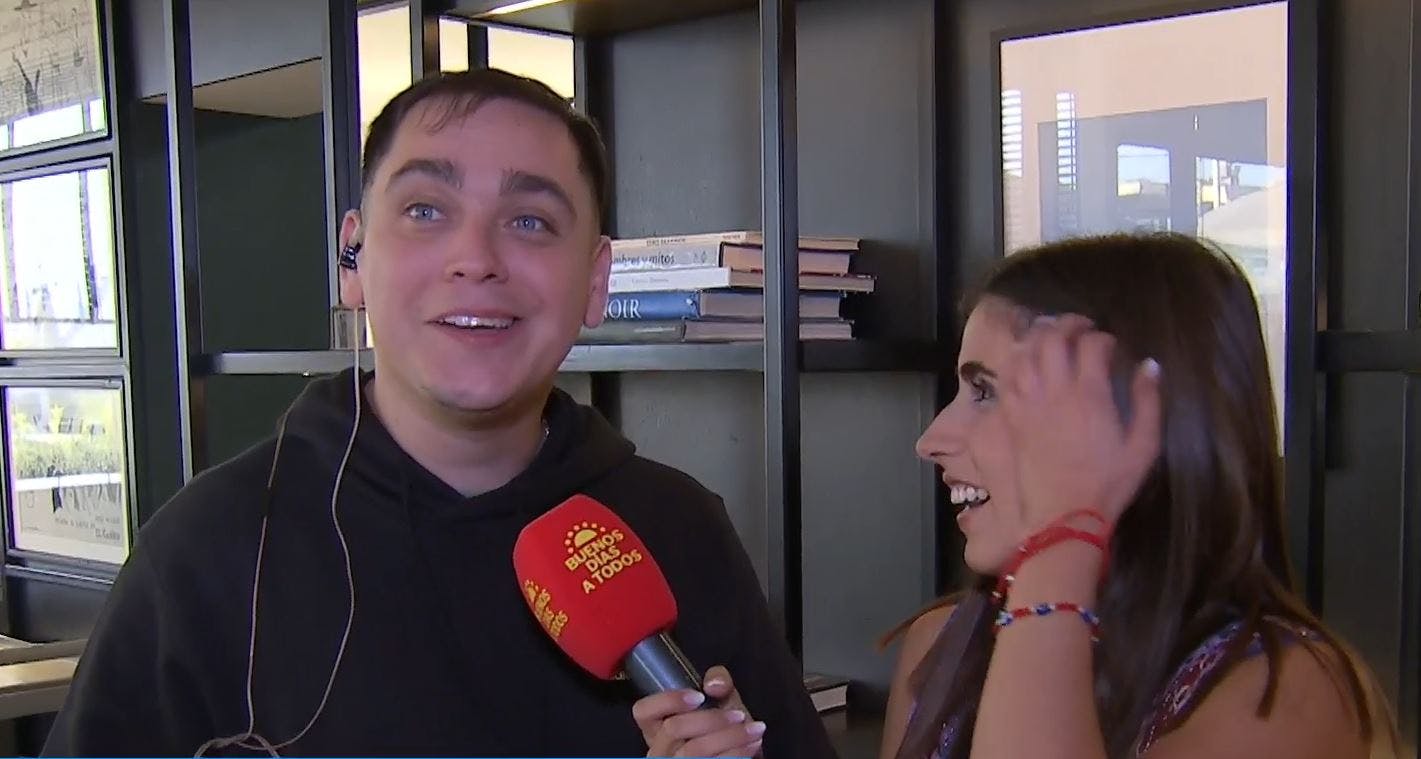 "Perdón es que estaba comiendo pickle": El chascarro que marcó la conversación con Lucho Miranda