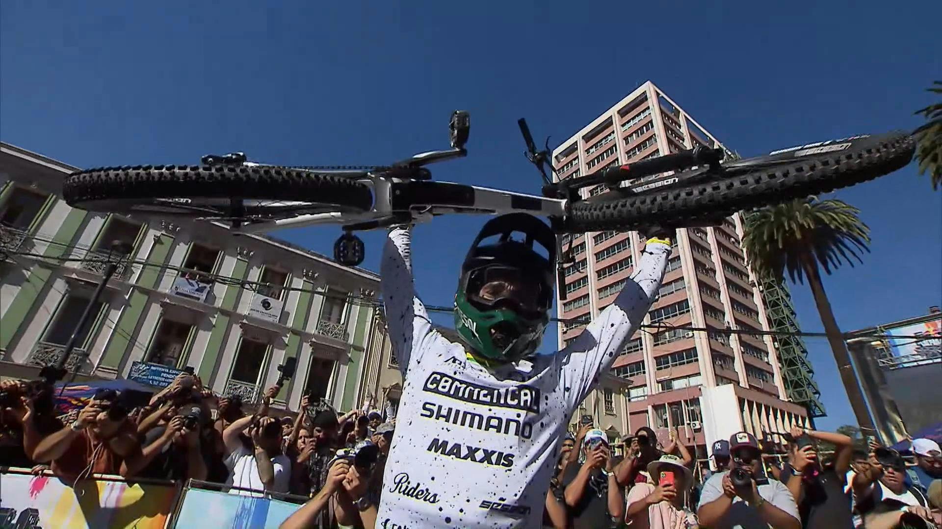 Velocidad y la adrenalina nuevamente fueron protagonistas de la nueva versión del Valparaíso Cerro Abajo