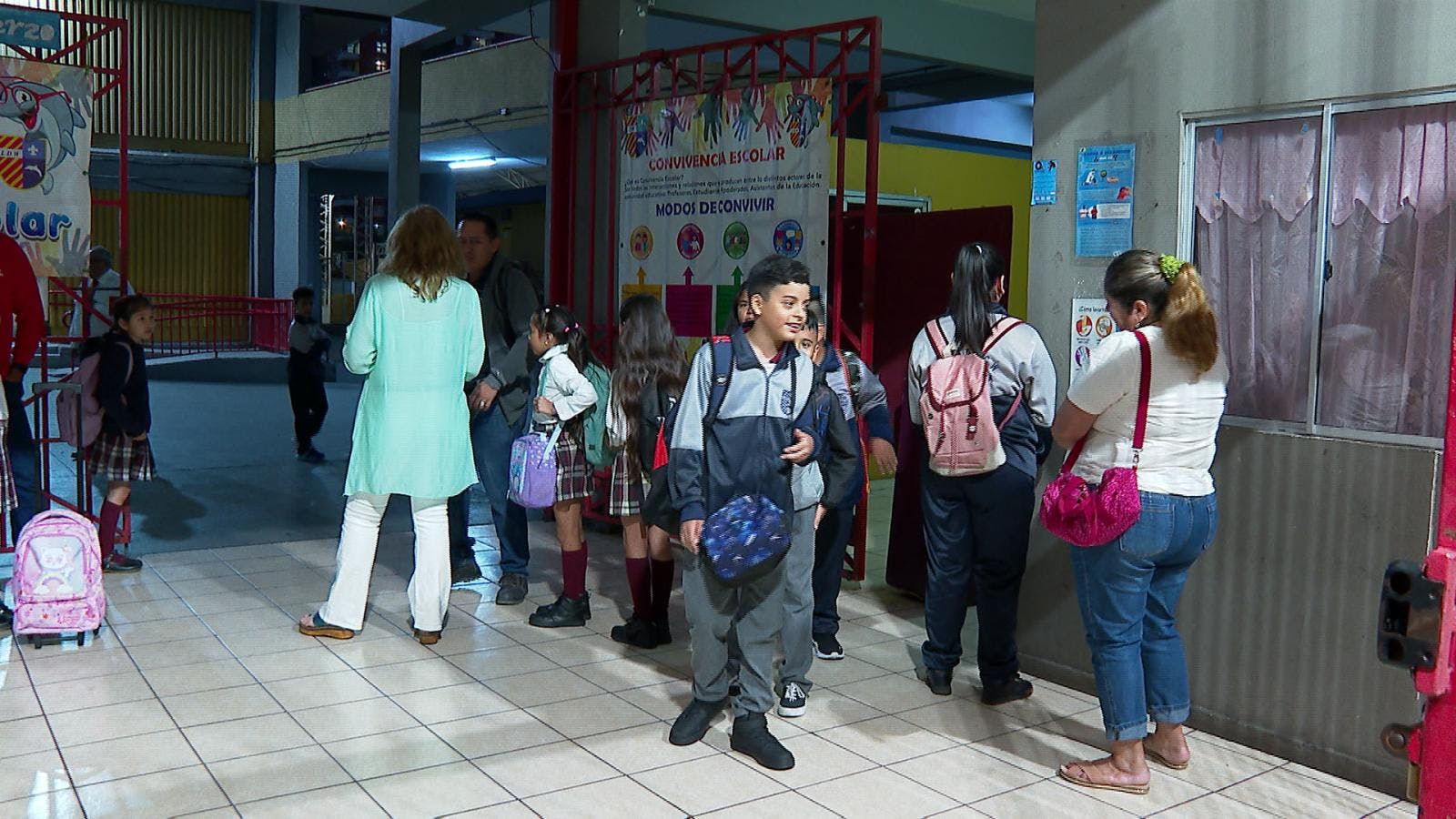 Más de 100 mil estudiantes retornaron a clases 