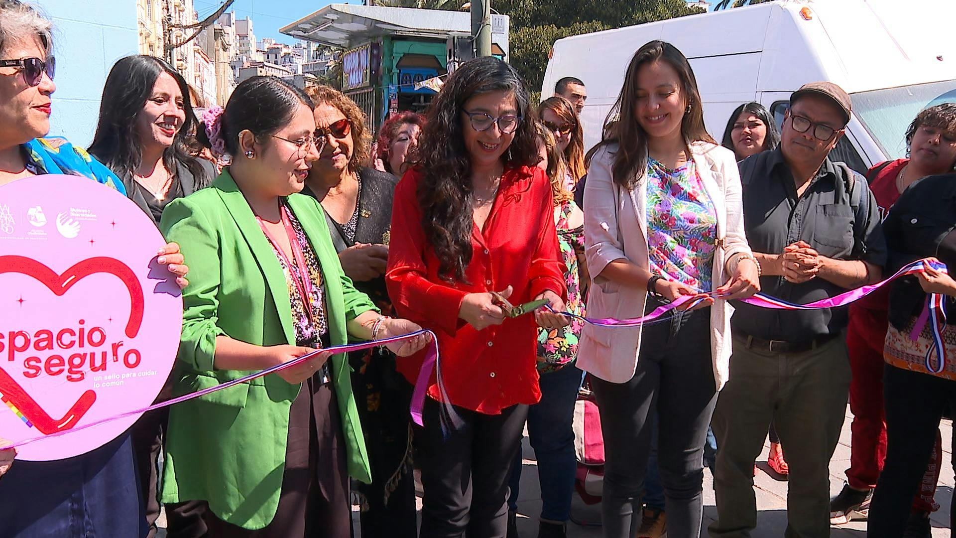Ad portas del 8M, inauguran edificio Utópica