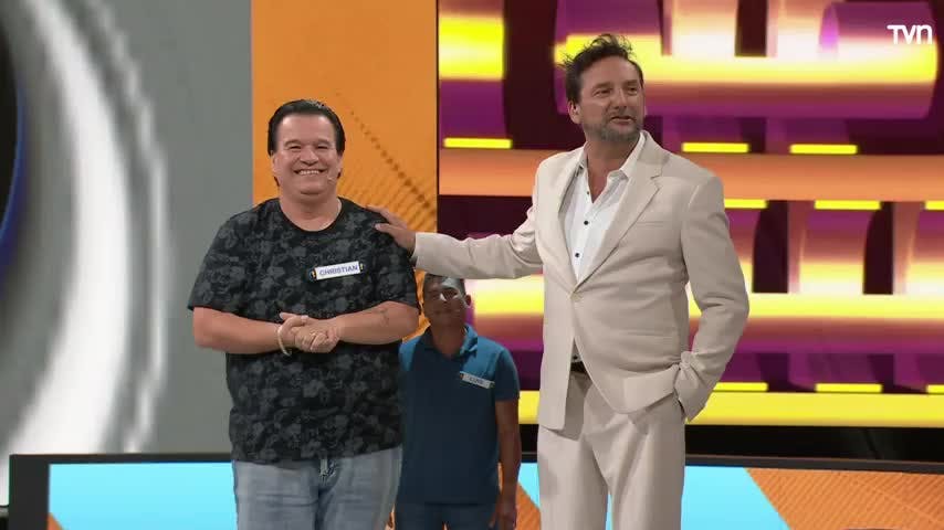 Líder de este martes es el doble de Juan Gabriel
