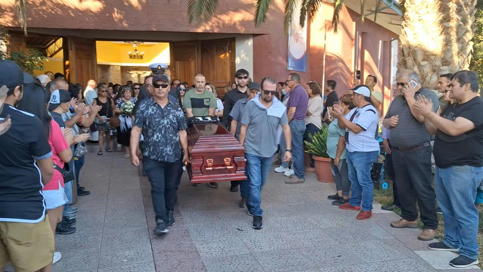 Despiden a hincha colocolino muerto tras Súper Clásico jugado el domingo
