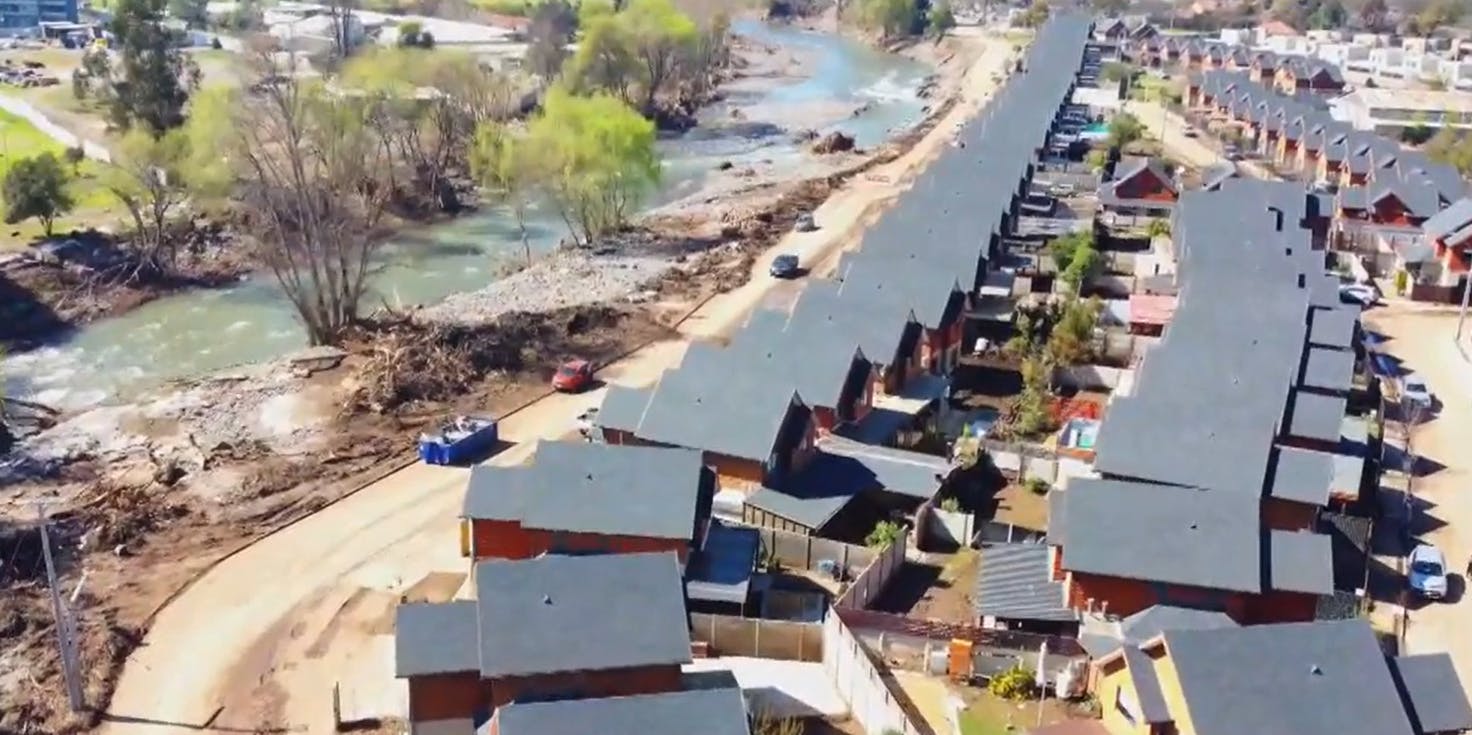Marcelo Lagos recorre construcciones de alto riesgo en catástrofes 