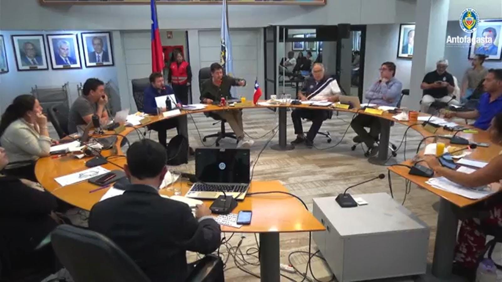 Tenso concejo municipal se vivió en Antofagasta 