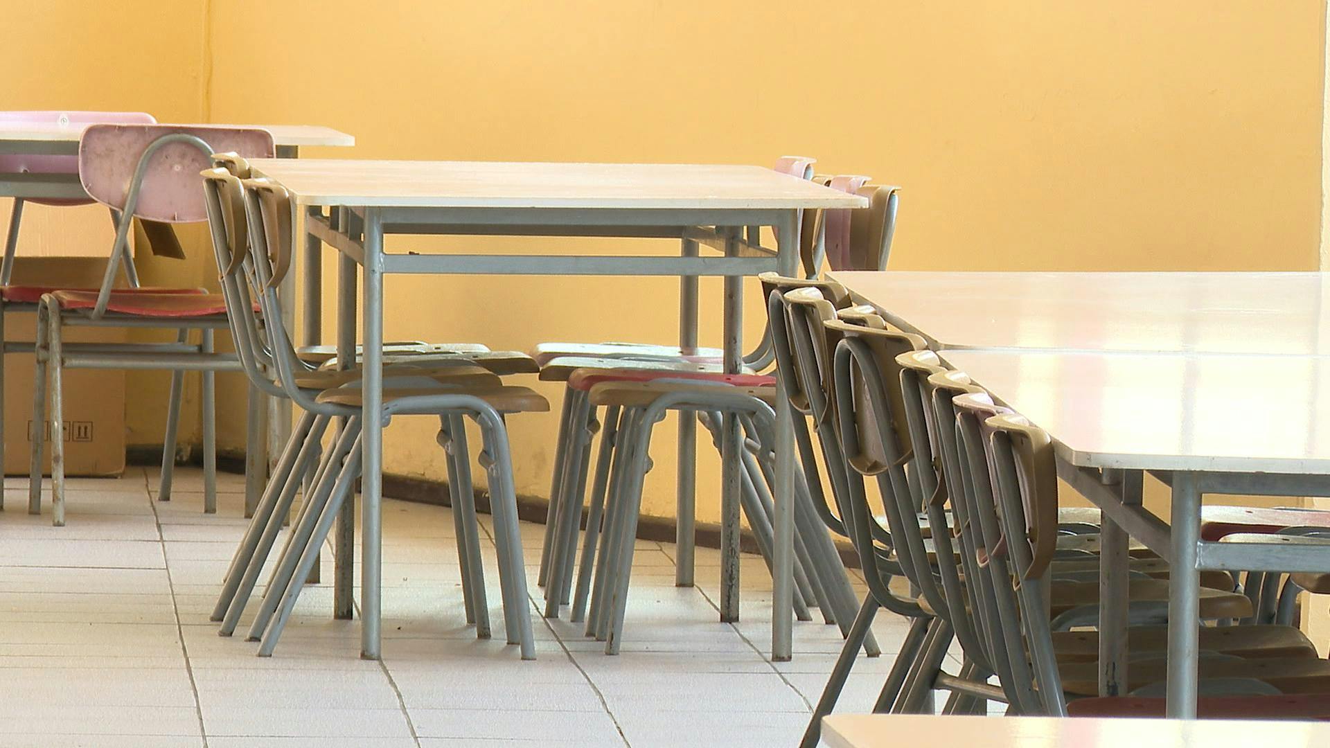 Baja matrícula tiene preocupados a profesores y apoderados del colegio San Nicolás de El Olivar