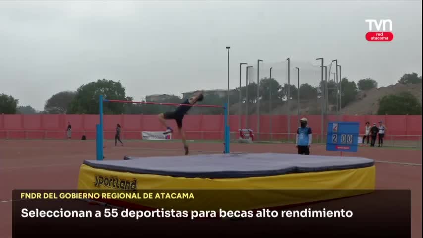 Entregan becas a deportistas regionales