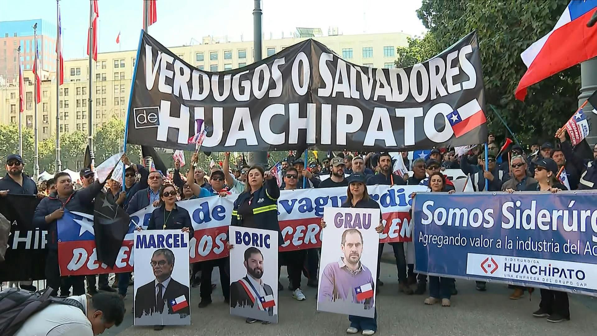 Huachipato marchó a La Moneda