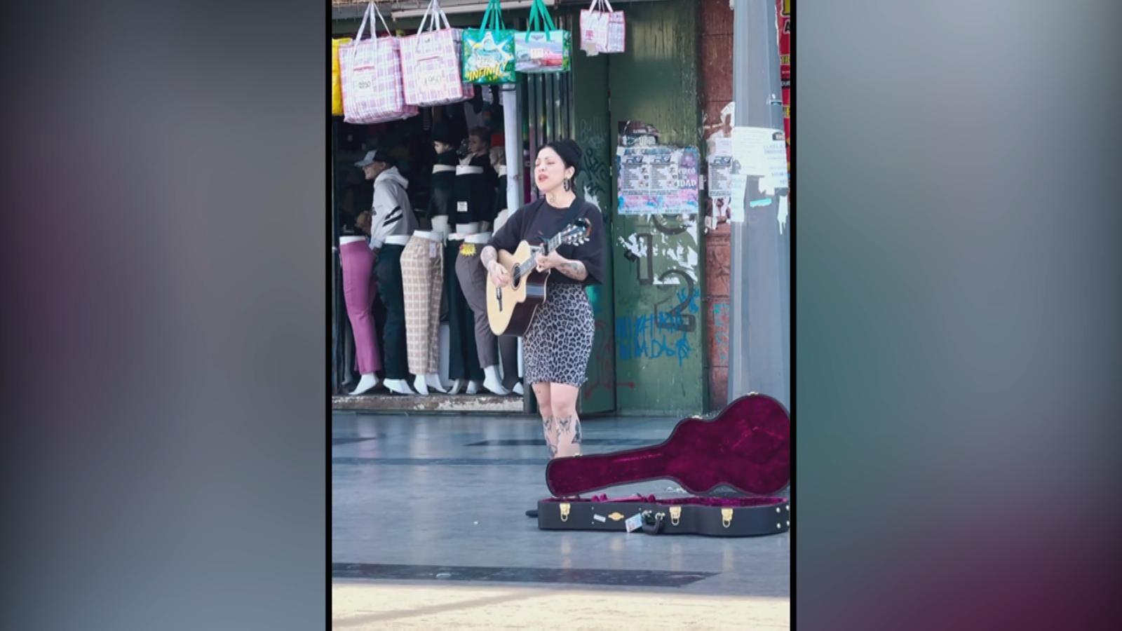 Mon Laferte cantó y encantó a sus fans