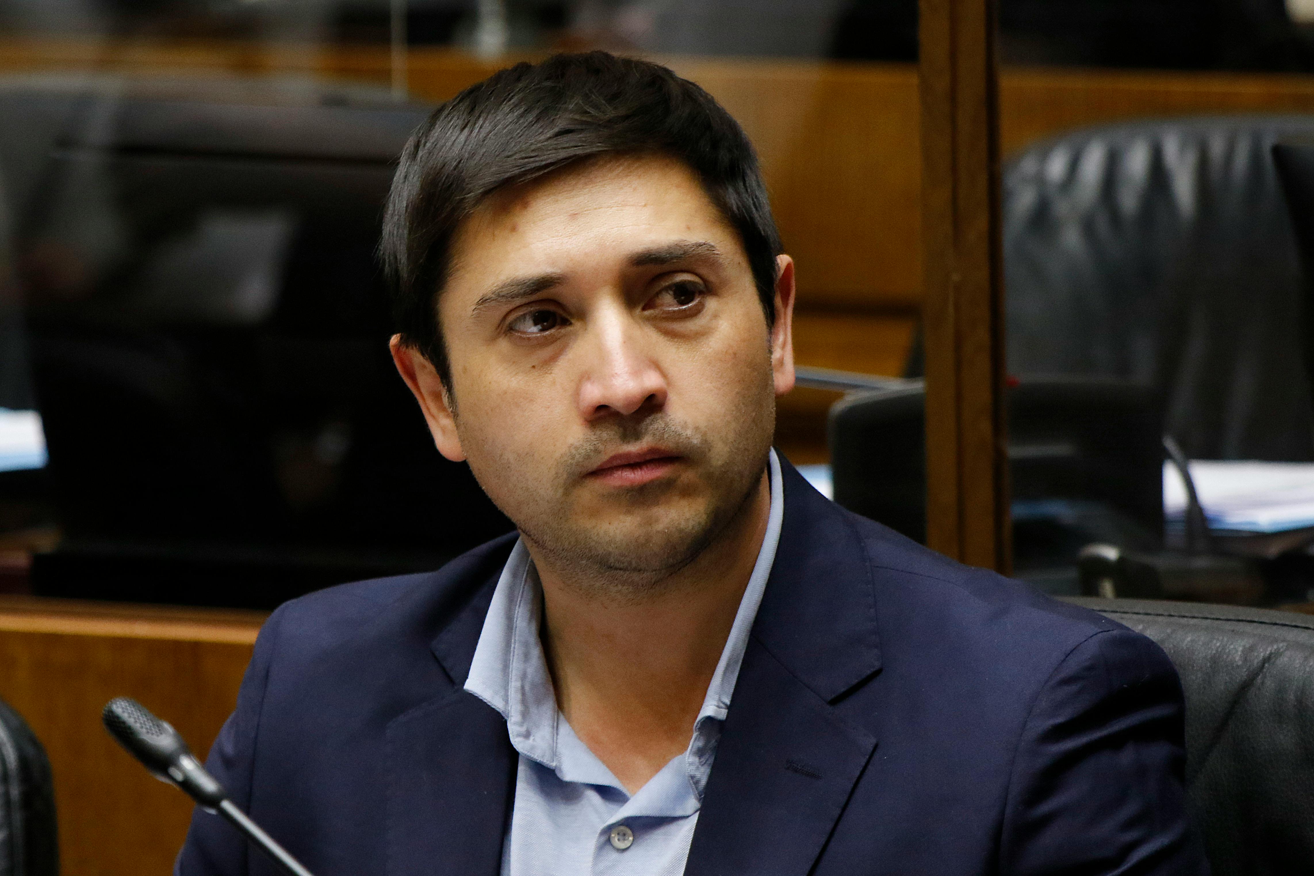 Calisto: Lamento que parlamentarios de derecha no llegaran a votar