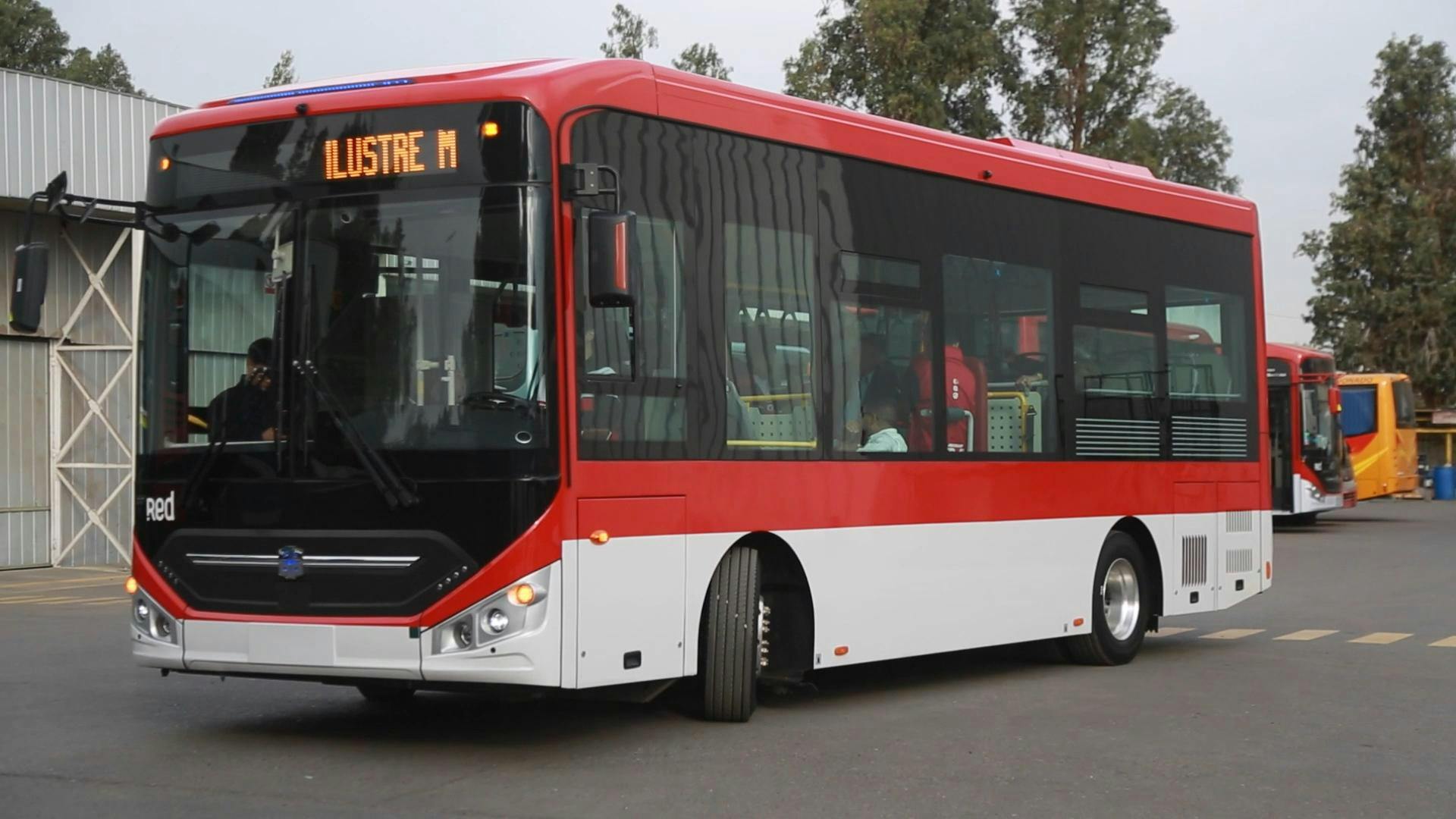 Nuevo bus eléctrico de Limache ayudará al cuidado del medio ambiente
