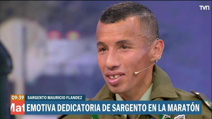 Carabinero y emotivo homenaje a mártires en Maratón de Santiago: Las lágrimas caían solas