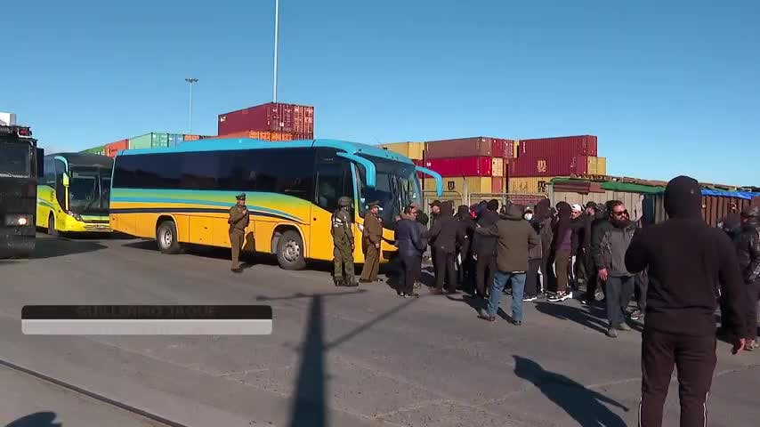 Paro en puerto de Coronel cumple 45 días