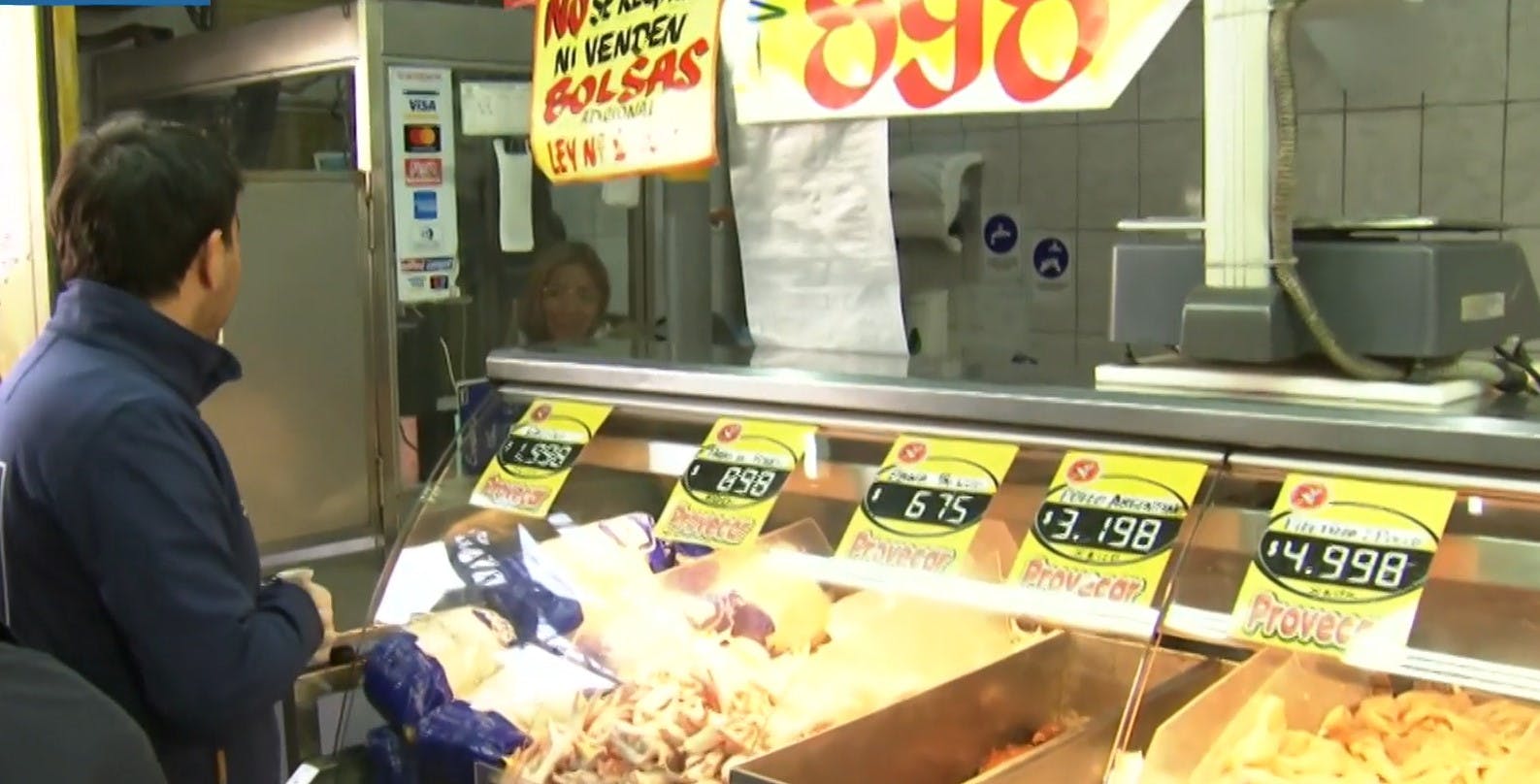 Decomisan 40 kilos de carne vencida en La Vega 