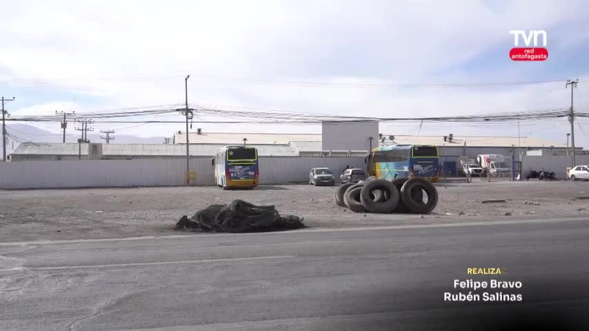 Camioneros despejan rutas de la región tras dos días en paro