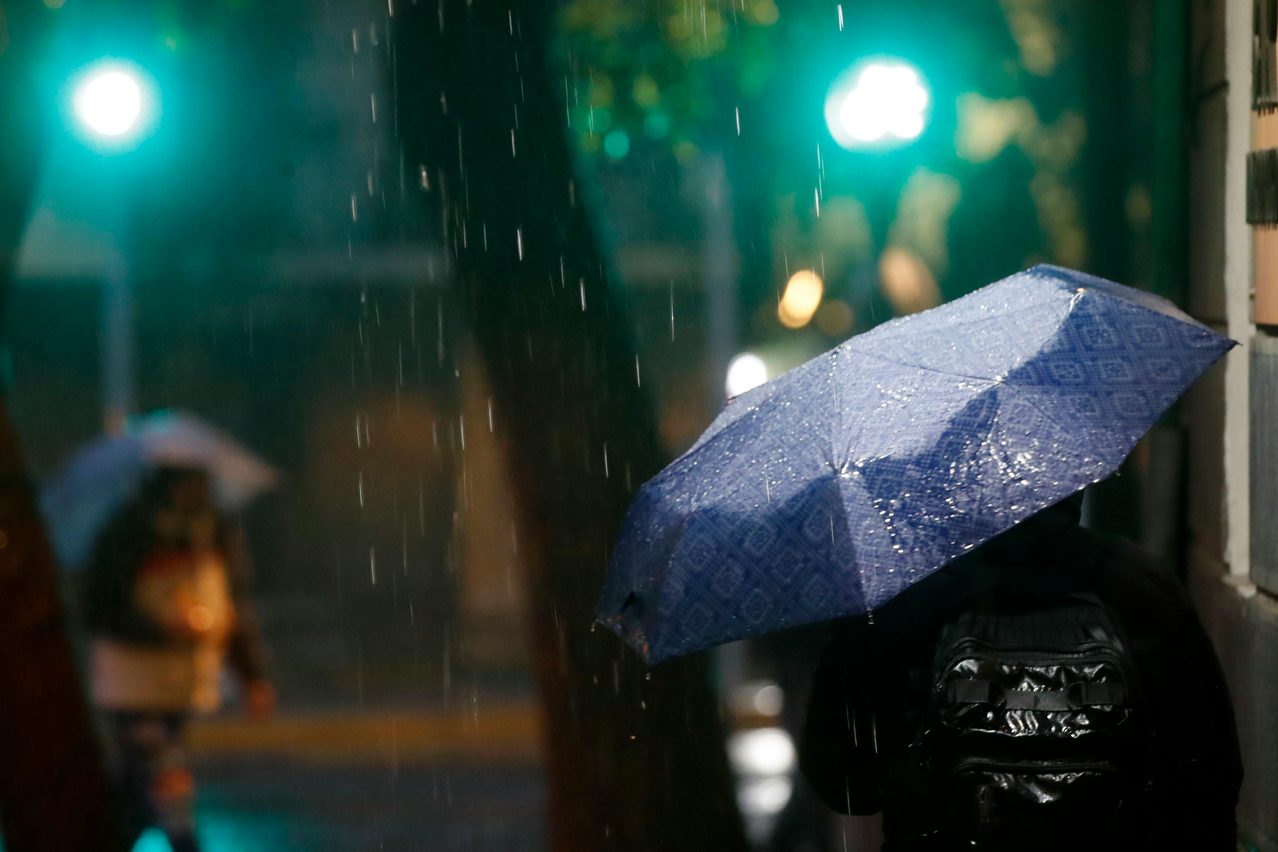 Dirección Meteorológica detalla hora, intensidad y milímetros que dejará nueva lluvia en Santiago