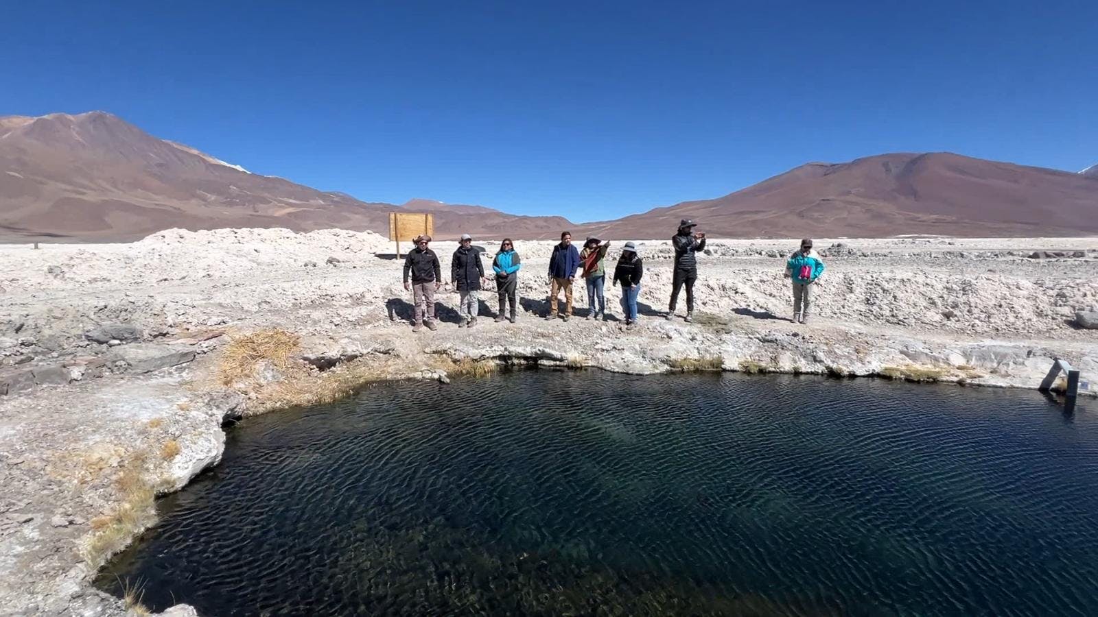 Síntesis regional de noticias: primera mesa de protección de salares