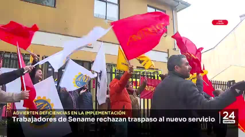 Trabajadores de Sename rechazan traspaso al nuevo servicio