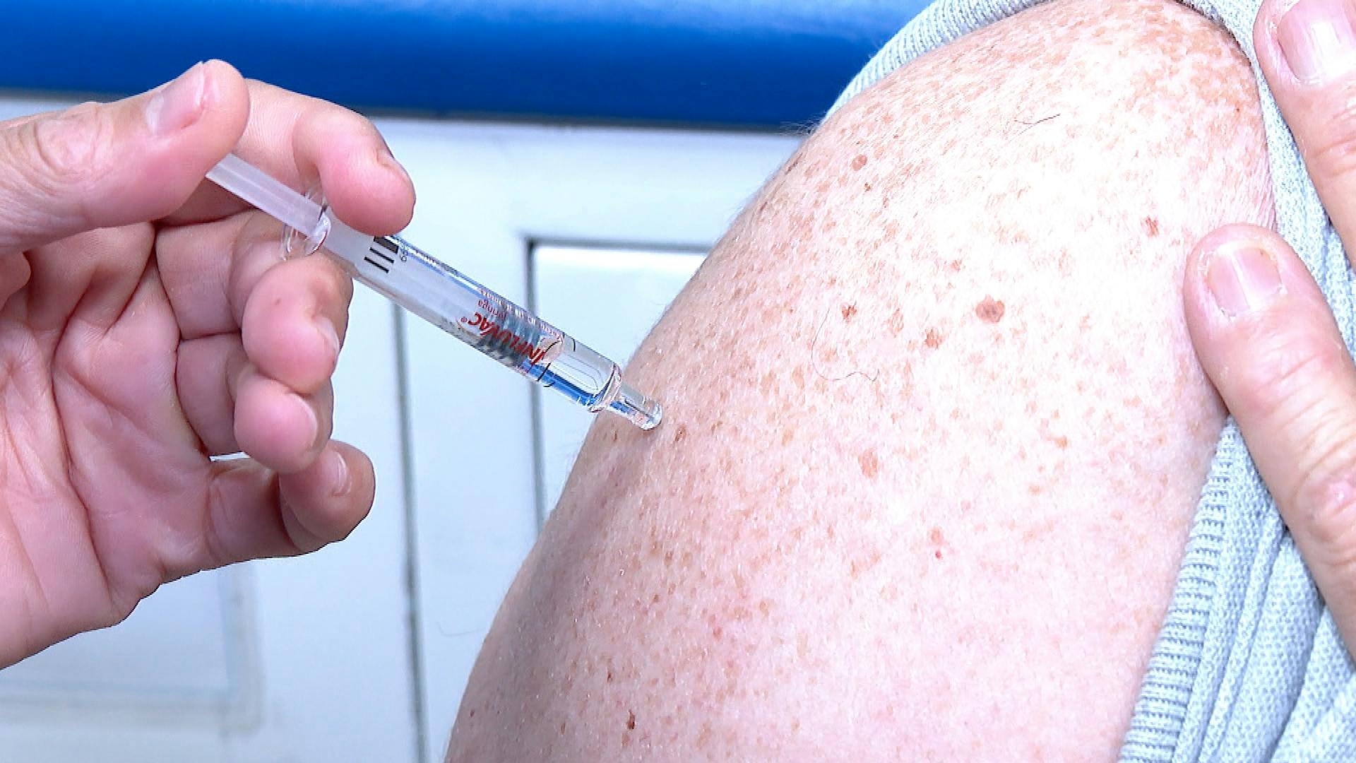 Seremi de salud descarta desabastecimiento de vacunas contra la influenza