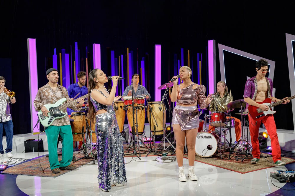 Contenido especial de Hora 25 para TVN Play: Newen Afrobeat, Rock Chileno y teatro