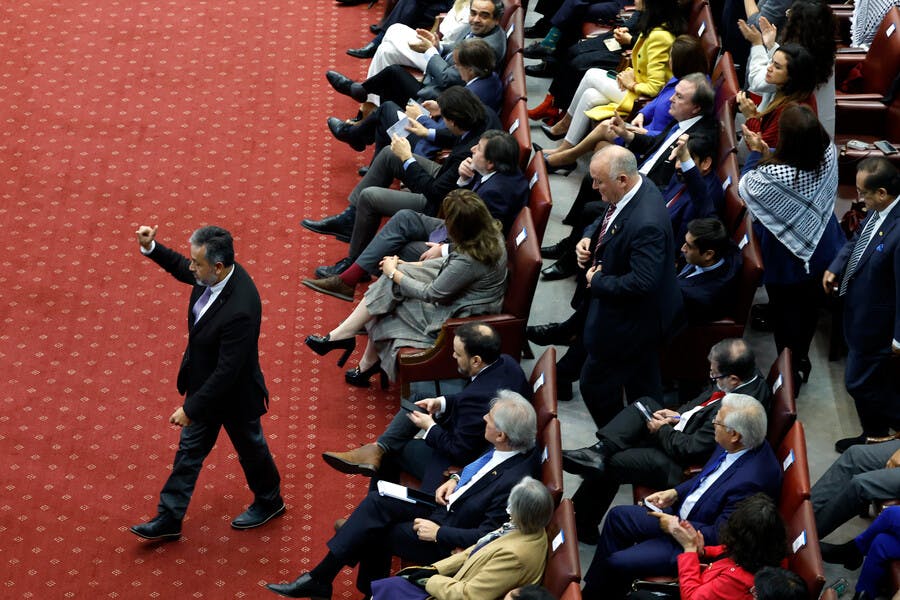 Aunque diputados hombres se opongan