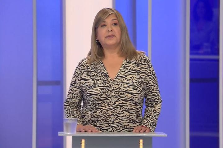 Fuera de la casa de mis padres | Carmen Gloria a tu servicio