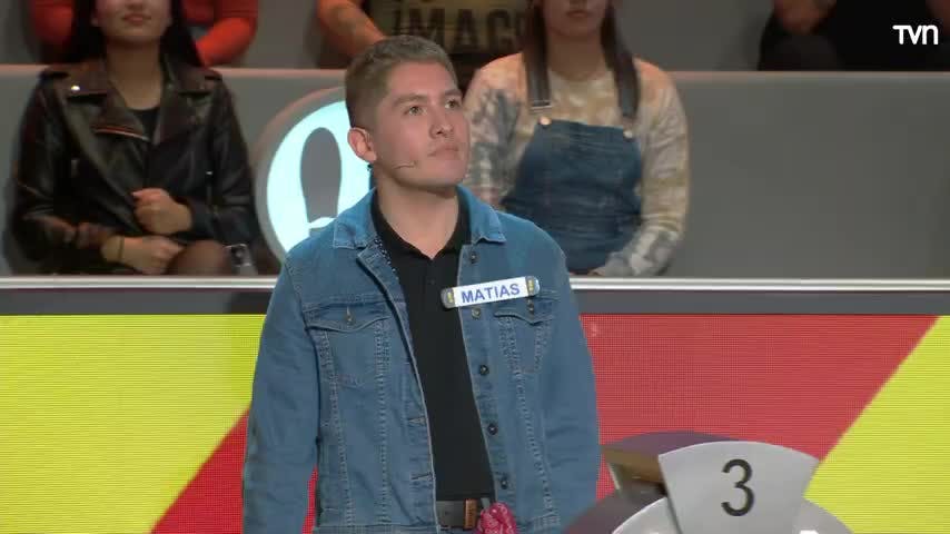 Matías sorprende cantando en Ahora Caigo