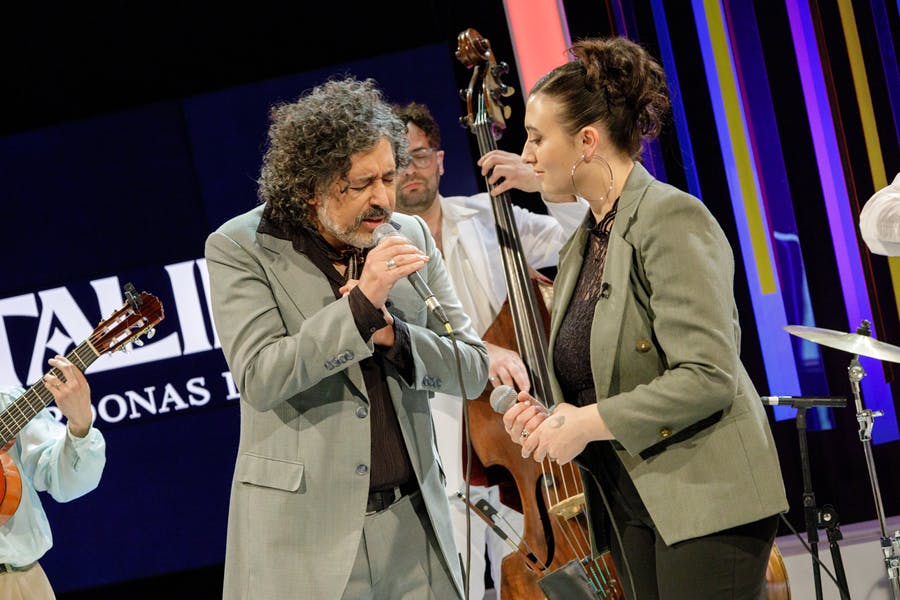 Contenido especial Hora 25 para TVN Play: Catalina y las Bordonas de Oro, la banda Conmoción y Manuel García