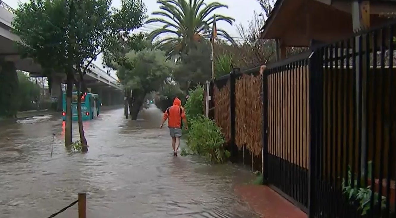 Los puntos críticos de las primeras horas de lluvias en la región Metropolitana