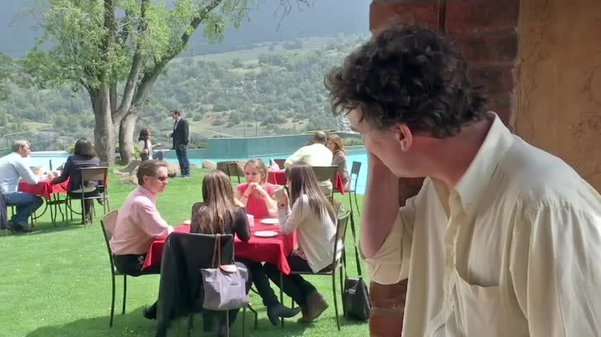 Ramiro encuentra a Adriana I Dos por uno - T1E13