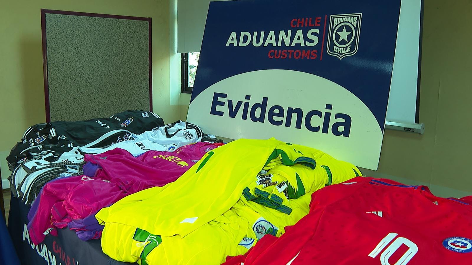 Millonaria incautación ropa falsificada