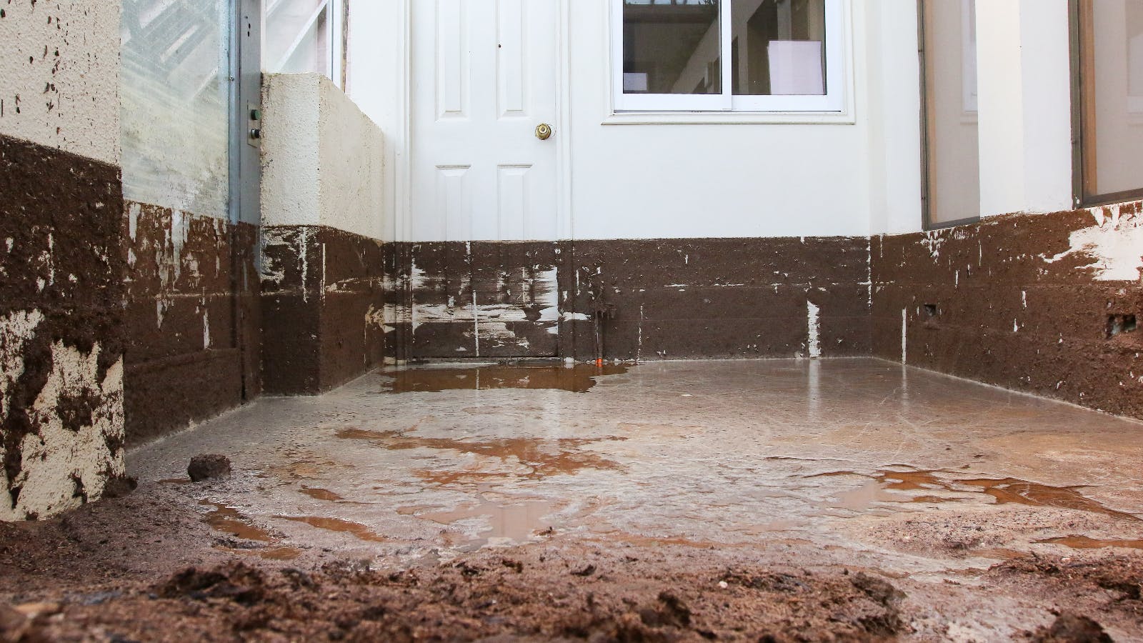 Daños por lluvias: Cuando se trata del primer vendedor, responsabilidad es de inmobiliaria