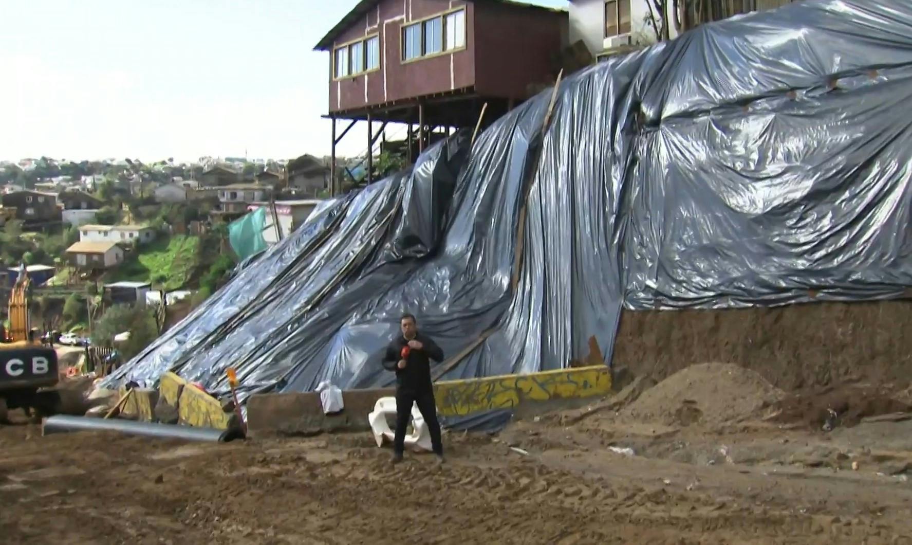 Vecinos temen caída de casas por derrumbe en Viña del Mar 