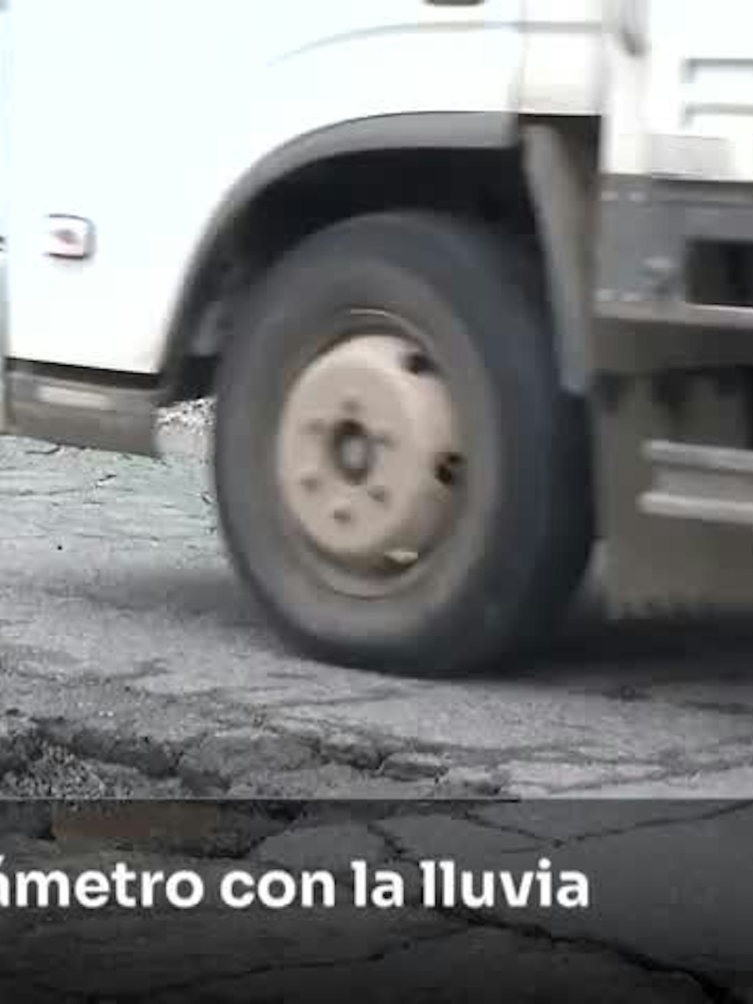 Baches complican a conductores