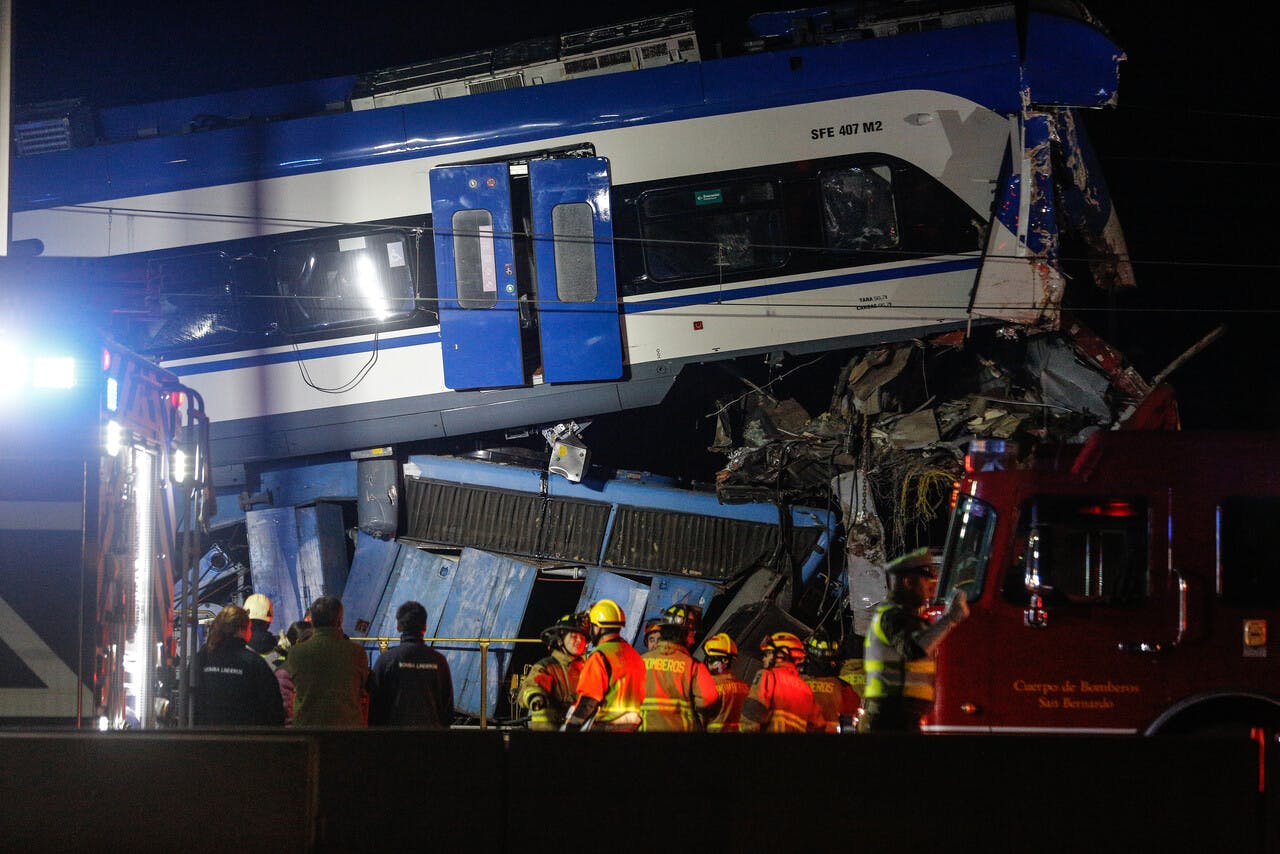 Choque de trenes en San Bernardo: ¿Qué es lo que se sabe de las causas del accidente?