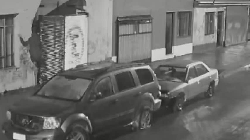 Ataque incendiario destruyó taller mecánico