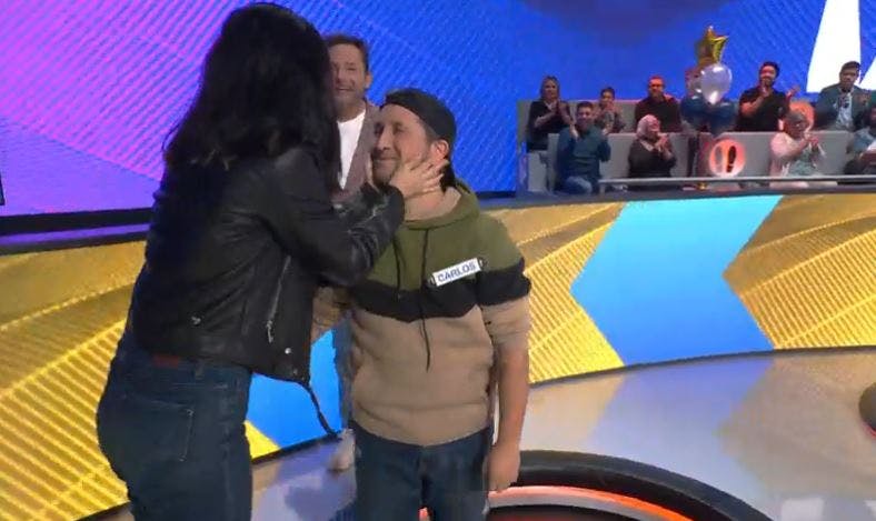 “Me acompaña alguien especial”: concursante le pide pololeo a participante que conoció en el programa