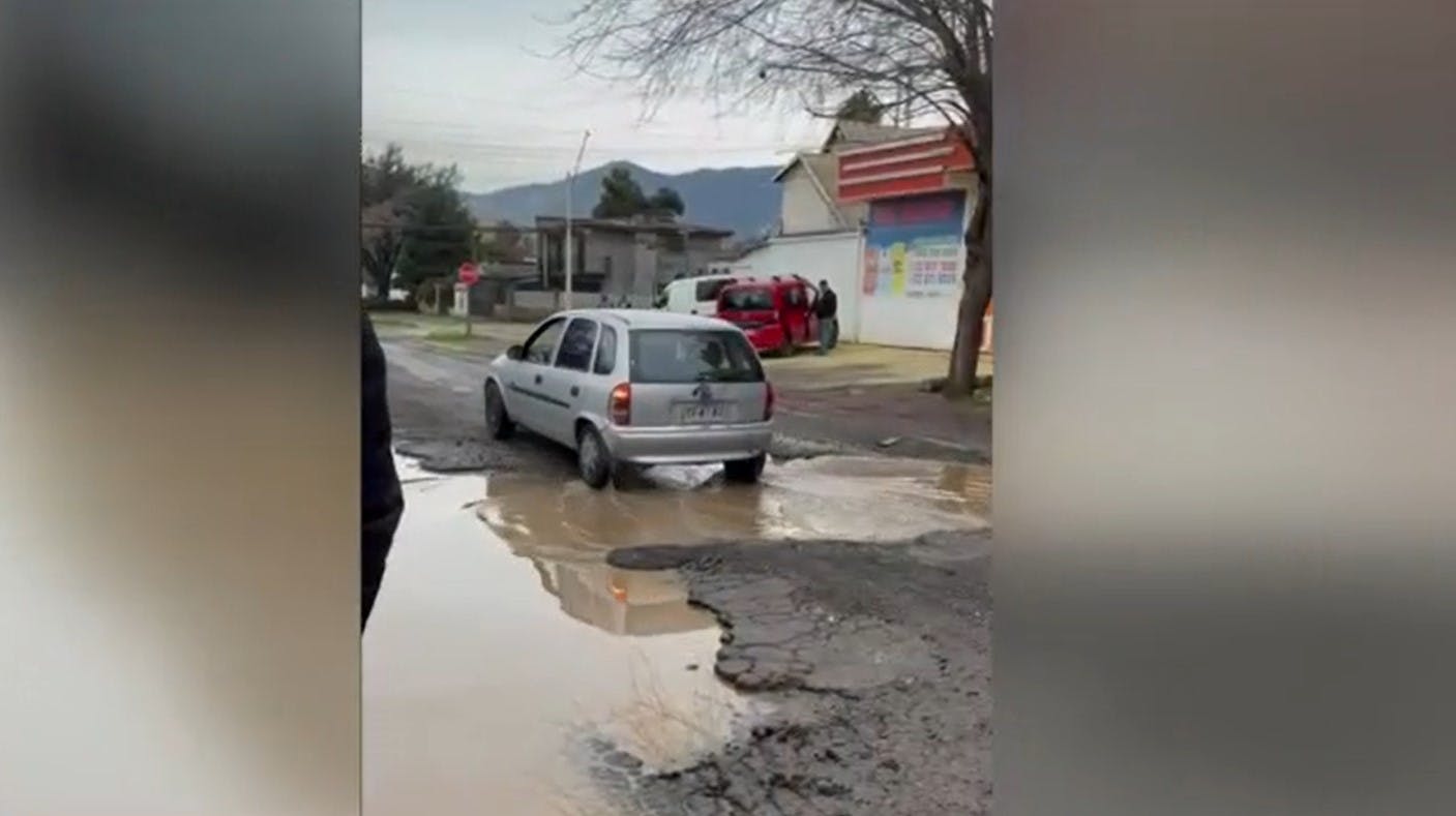 Después de la lluvia: ¡Santiago lleno de socavones! 