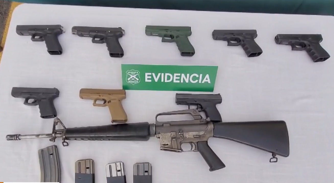 Impactante: Fue a cobrar el arriendo y encontró armas de guerra