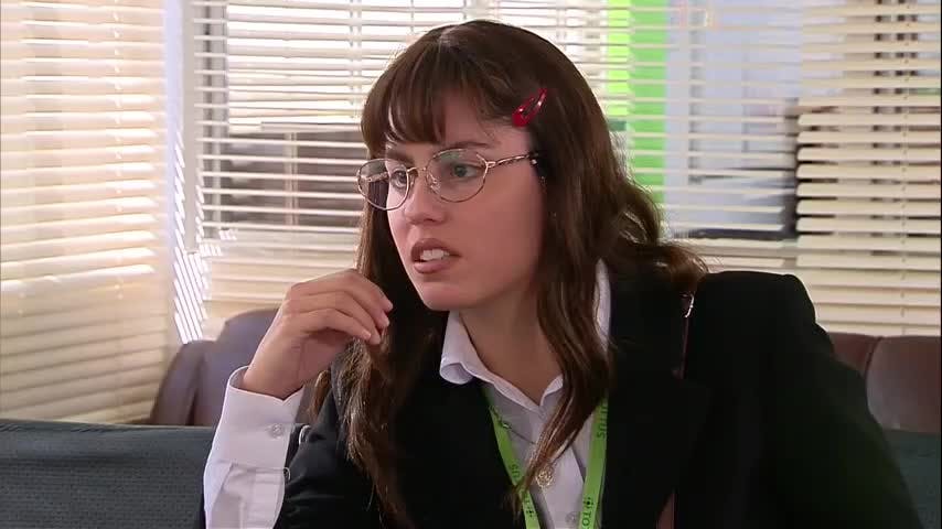 Angie reemplaza a Valentina I Dos por uno - T1E47