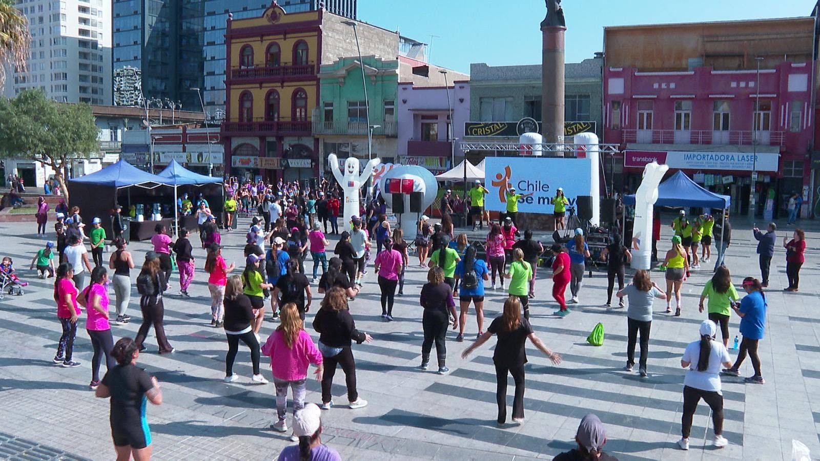 Más de 500 personas se reunieron en plaza Sotomayor en “recupera tu centro” 