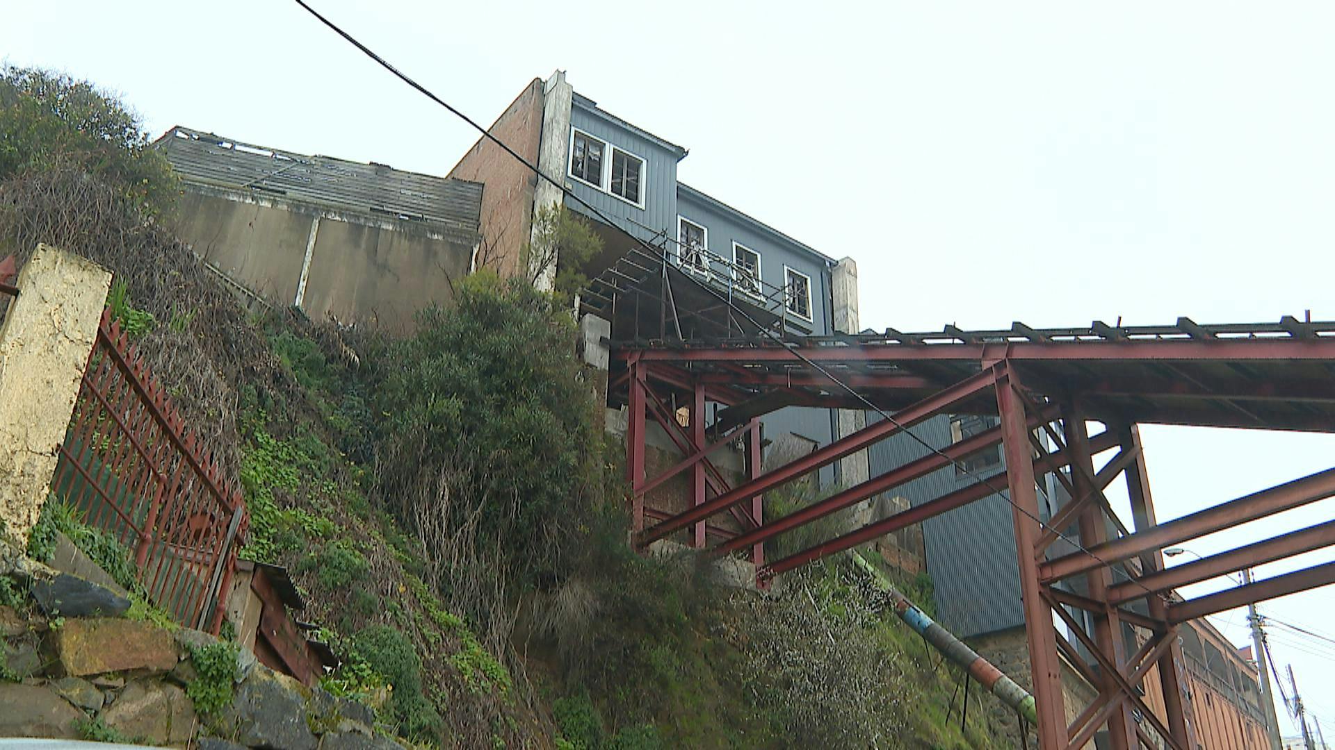 Usuarios interponen denuncia por preocupante estado de ascensor Villaseca 