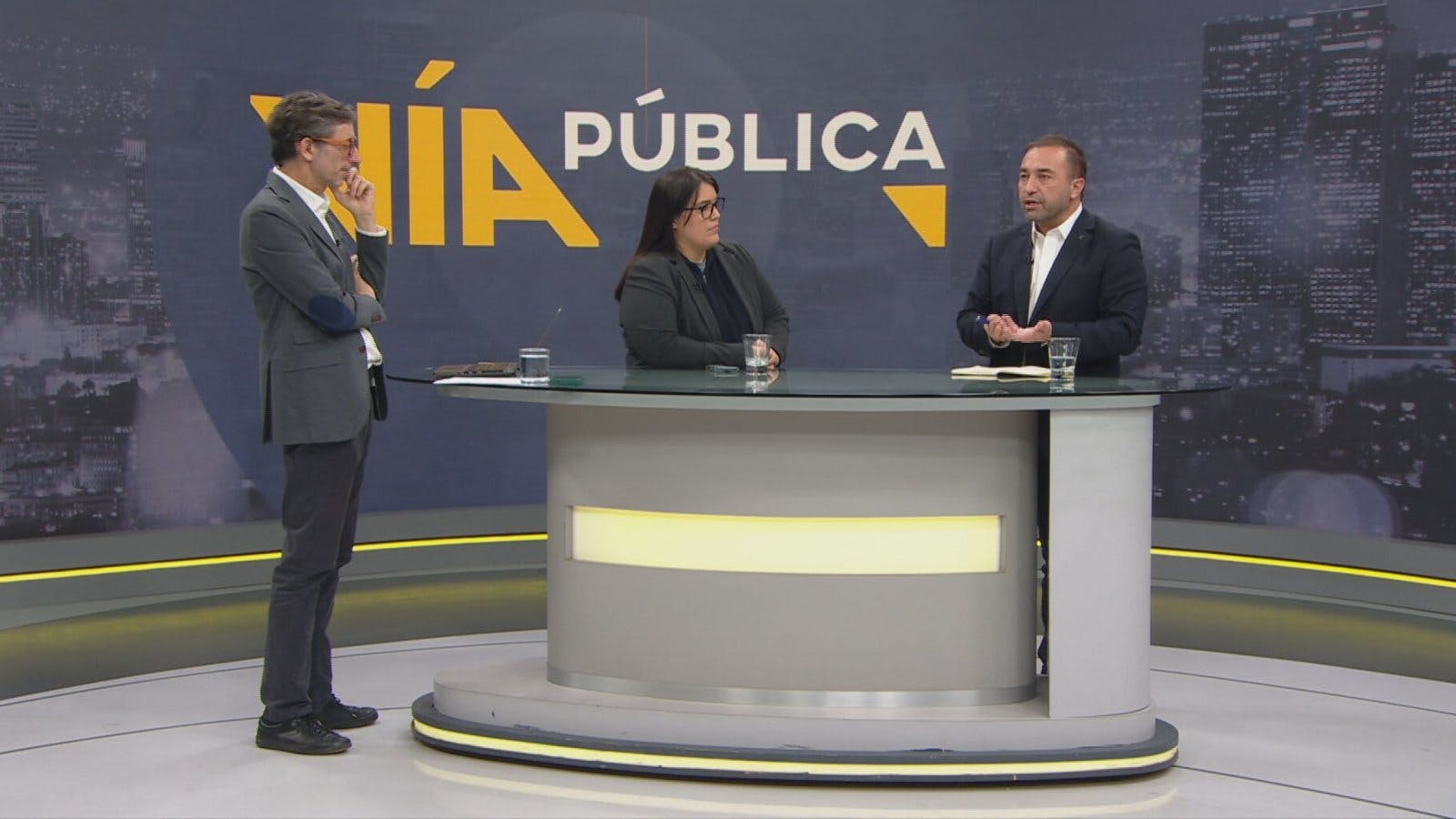 Académicos analizan renuncia de senador Macaya a la presidencia de la UDI